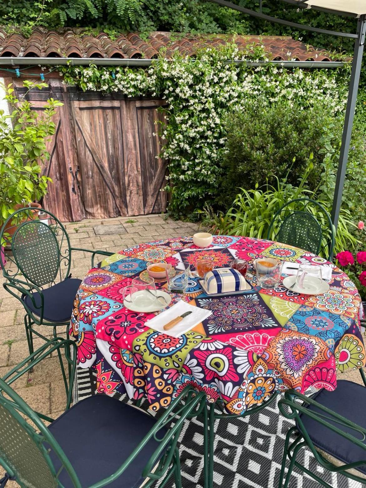 Les Agapanthes Bed & Breakfast Vaux-en-Beaujolais Exterior foto